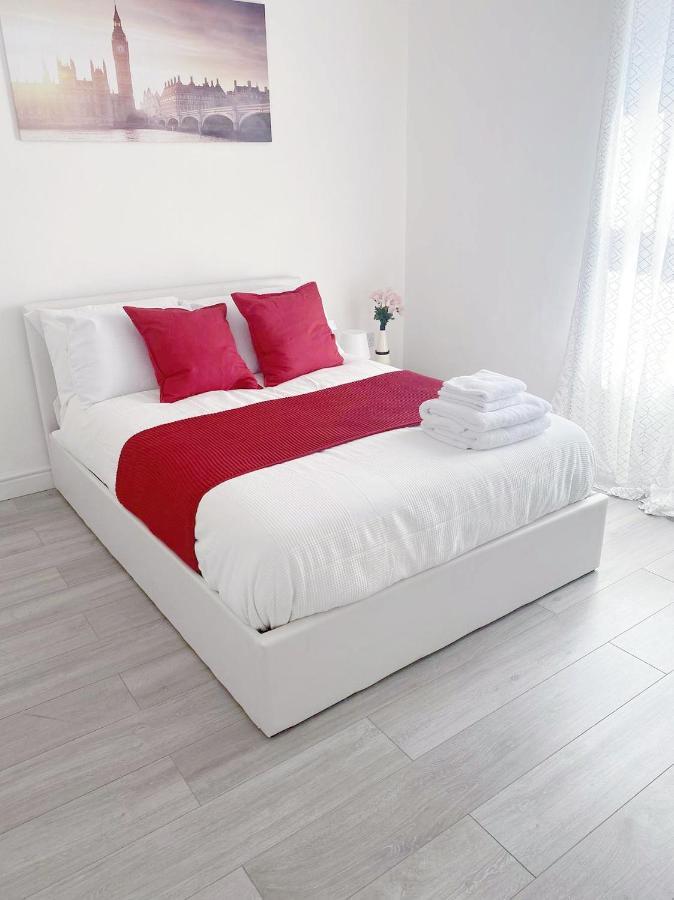 Agyeman Property Aldershot Exteriör bild